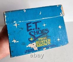 Paire extrêmement rare de chaussures Buster Brown E. T. jamais portées, stock ancien de 1982