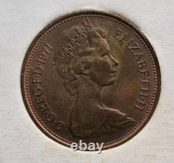 Pièce de 2 nouveaux pence extrêmement rare non circulée. Très rarement manipulée.