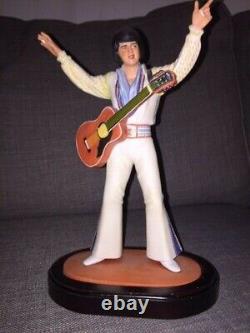 Poupée de concert d'Elvis 'Detroit' EXTREMEMENT RARE ÉTAT NEUF SEULEMENT 20 000 FABRIQUÉES EN BOÎTE