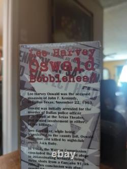RÉSERVÉMENT RARE / NOUVEAU Bobblehead de Lee Harvey Oswald Dommages à la boîte