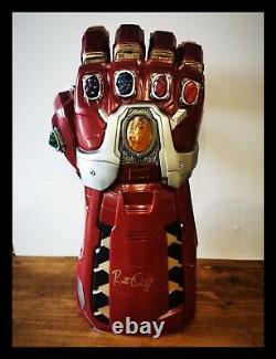 Robert Downey Junior Ironman A Signé Gauntlet. Très Rare! Conditon Parfait