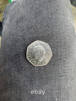 SUPER EXTREMEMENT RARE PIECE DE 50P DU ROI CHARLES NOUVELLE PIECE DE COURONNE Envoi gratuit