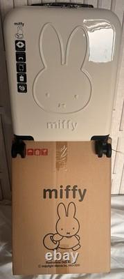 Sac de cabine Miffy extrêmement rare de 18 pouces, uniquement un en vente au Royaume-Uni, étiquettes crème