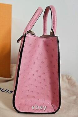 Sac extrêmement rare en cuir d'autruche rose Louis Vuitton City Steamer