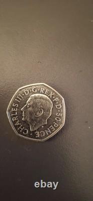 TRES RARE, pièce de 50 pence du roi Charles III brillante et neuve