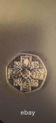 TRES RARE, pièce de 50 pence du roi Charles III brillante et neuve