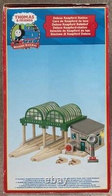 Thomas et ses amis Wooden Railway Knapford Station, neuf dans sa boîte, extrêmement rare