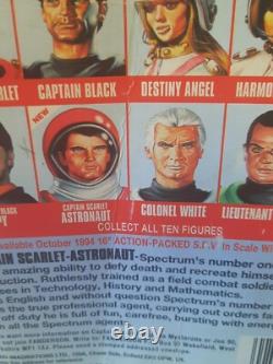 Une figurine astronaute vintage de 1994 Captain Scarlet 3.75 très rare, neuve sur carte.