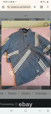 Veste en denim bleu et mini jupe Danielle Cathari x Adidas extrêmement rare taille L