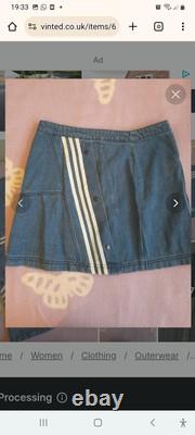 Veste en denim bleu et mini jupe Danielle Cathari x Adidas extrêmement rare taille L