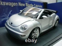 WOW EXTREMEMENT RARE VW New Beetle Cabriolet Turbo 2002 Argent Reflex 118 AutoArt